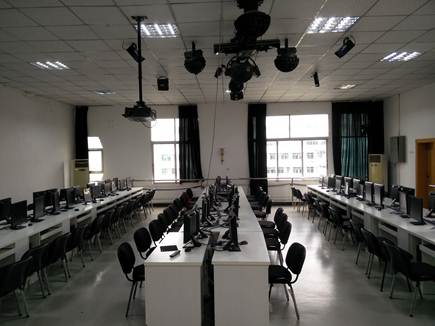 见习结束后的实验室,整洁有序